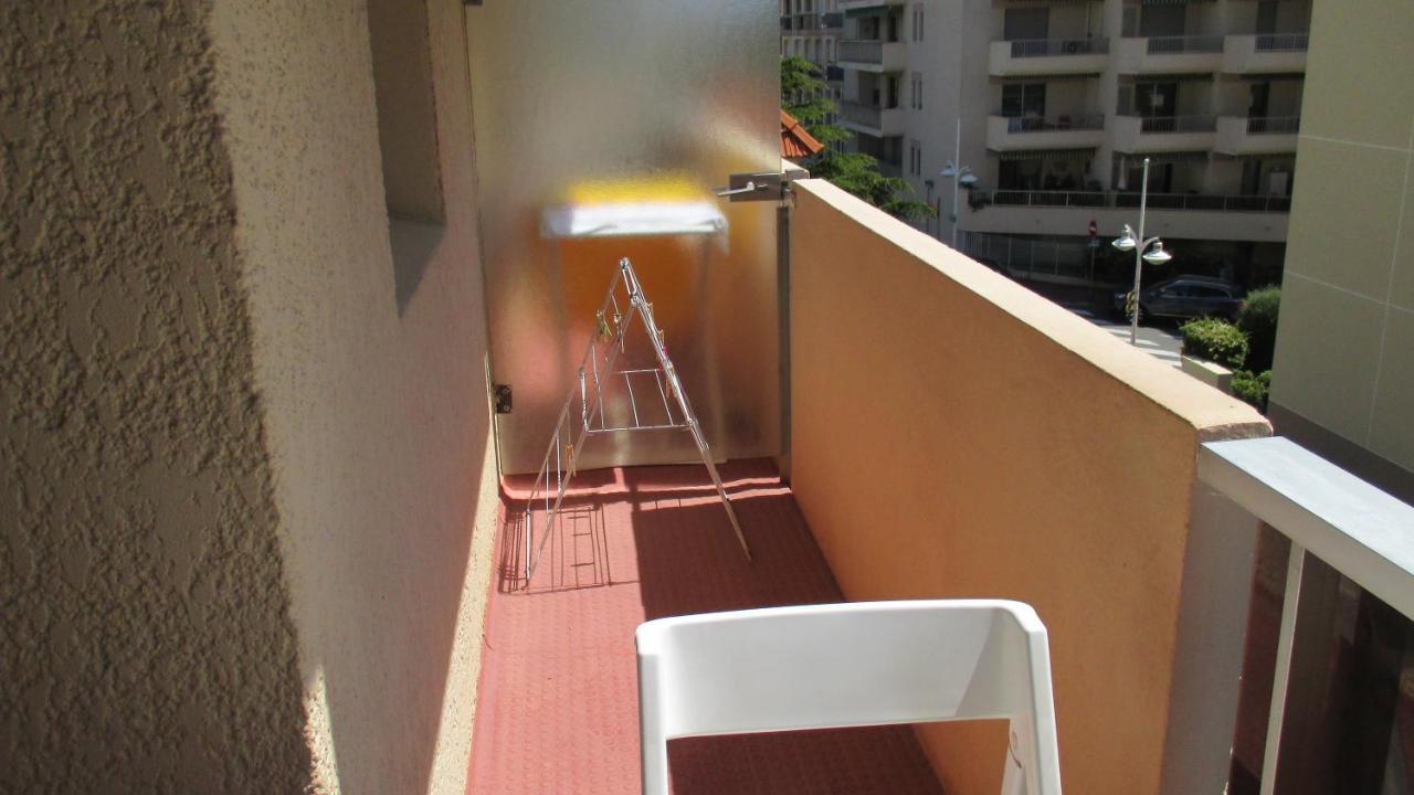 Promenade Des Bains Apartment Saint-Raphaël Esterno foto